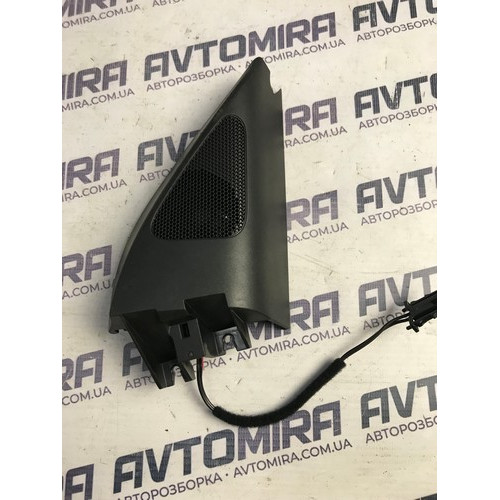 Динамик передней двери правый VW Passat B6 2005-2010 3C0837994